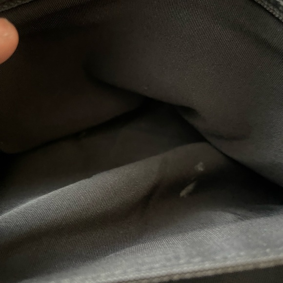 SOLD🚨🚨🚨🚨GUC Chanel Black Medium Cerf Tote - Picture 10 of 11